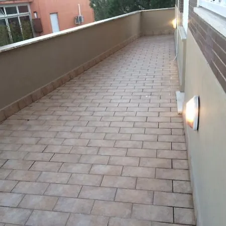 Attico Appiano Рим